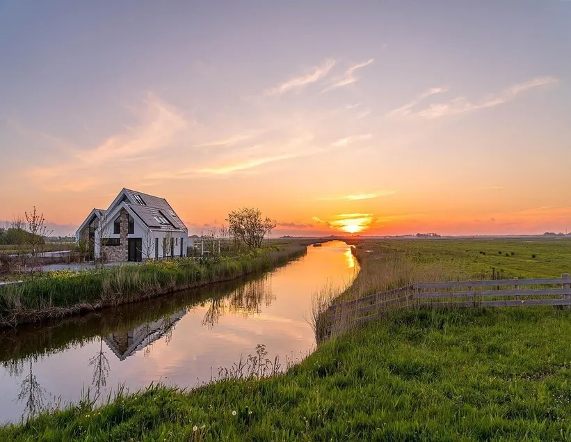 Cosy Holiday Home With Garden - Image 1