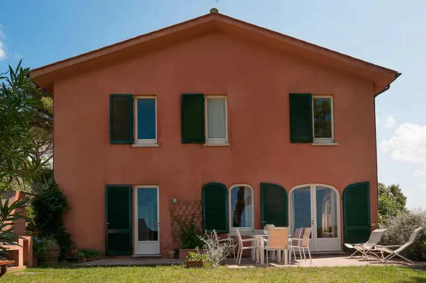 House with a garden in a quiet location offering a beautiful panoramic view - Image 1