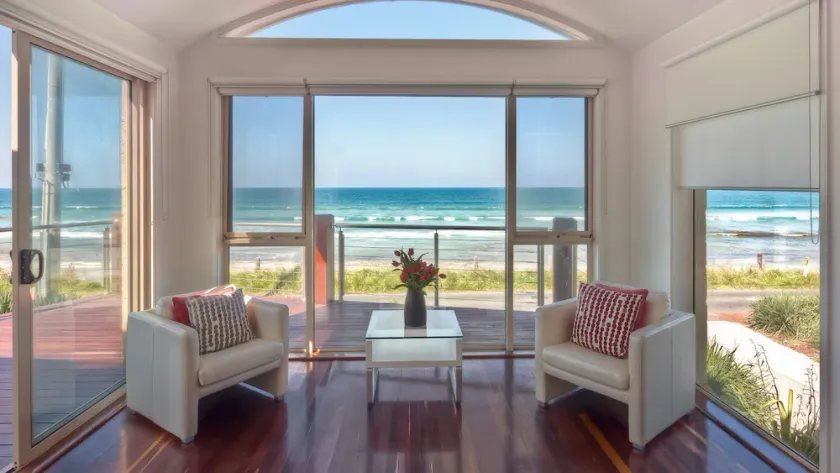 Magnificent views over the East Beach Bay - Image 1