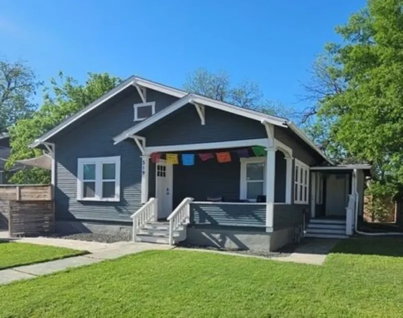 walk to the Pearl Monthly Summer gateway dogs ok 30+ days fenced yard w/ parking - Image 1