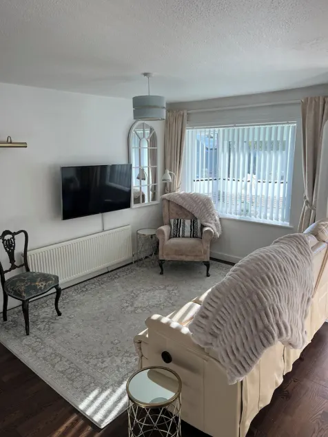Comfortable and Private House, 2 Bed, Central, Perfect for Harwell & Williams F1 - Image 1