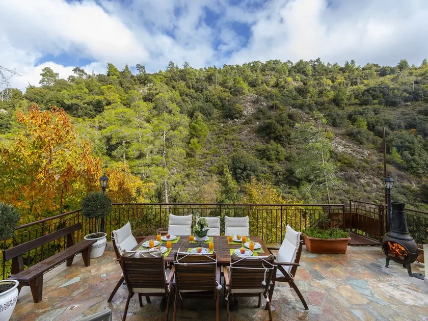 Troodos Riverside Cottage - Image 1