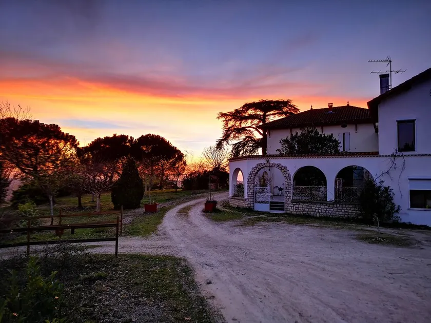 Lots of charm for this house 3 ears, brand new, with its unparalleled panoramic view - Image 1