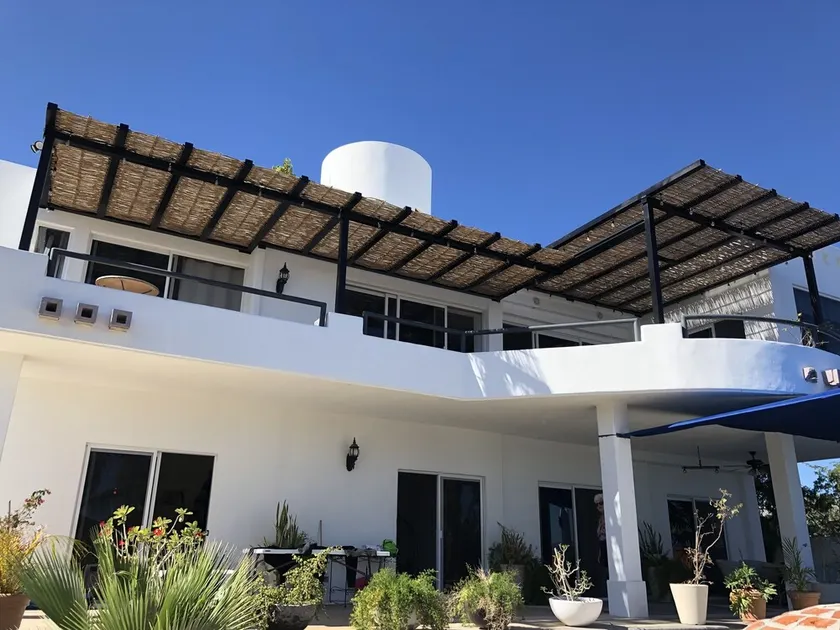 Beautiful 3 bedroom 2 bath pool home with  pizza oven and fire pit - Image 1