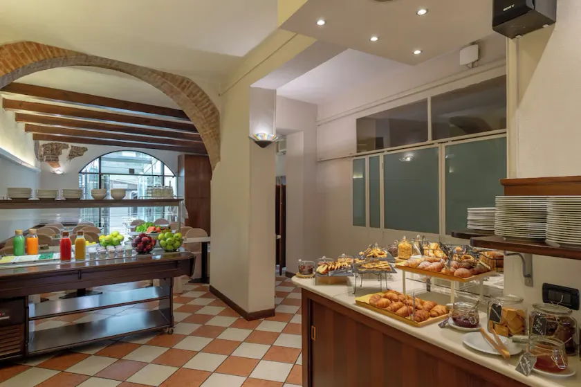 Abbazia Bed & Breakfast, MantegnaHotels - Image 1