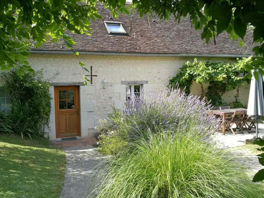 Authentisches Ferienhaus in Brizay mit privatem Garten und Pool - Image 1