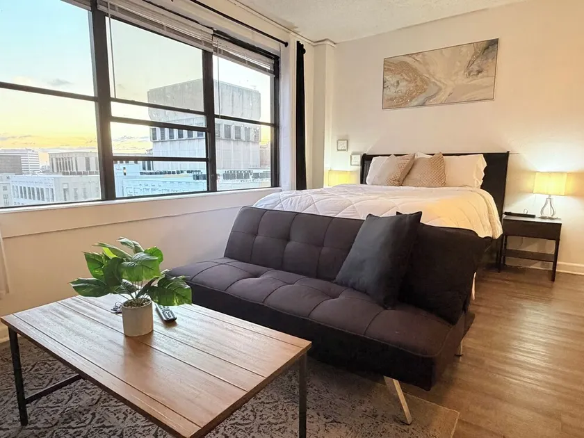 Downtown City View Loft - Image 1