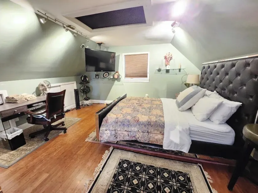 C'est un loft au deuxième étage - Image 1