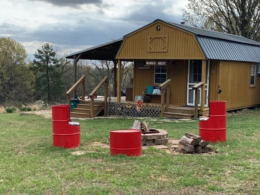 Quaint Country Cabin - Experience the Ozarks - Image 1