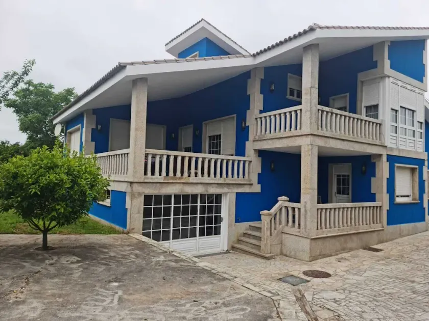 GORIS HOUSE - Image 1