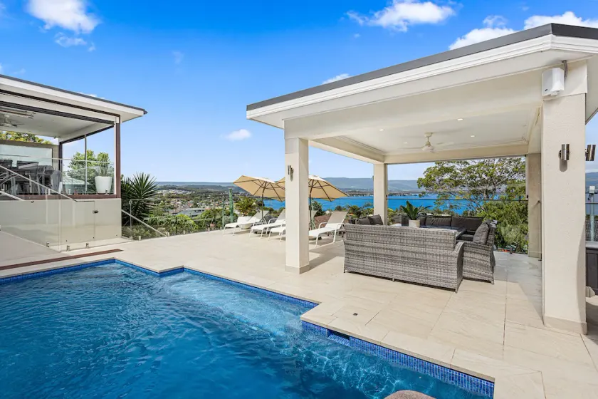 Luxury 5-Bedroom Family Retreat | Heated Resort Pool, Waterslide & Lake Views - Image 1