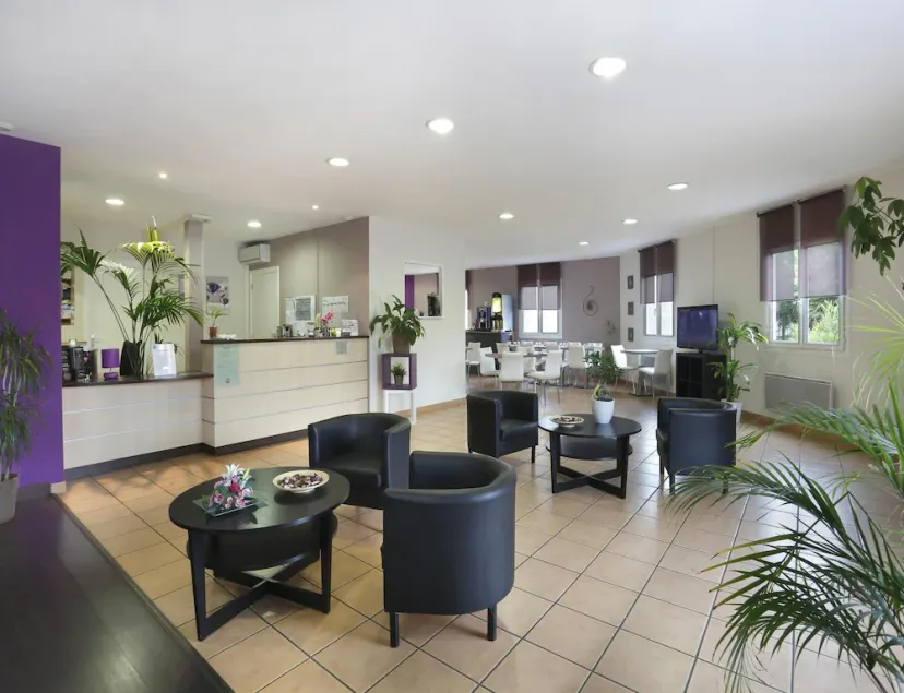 Large Mezzanine Stay for 6 in Merville - Image 1