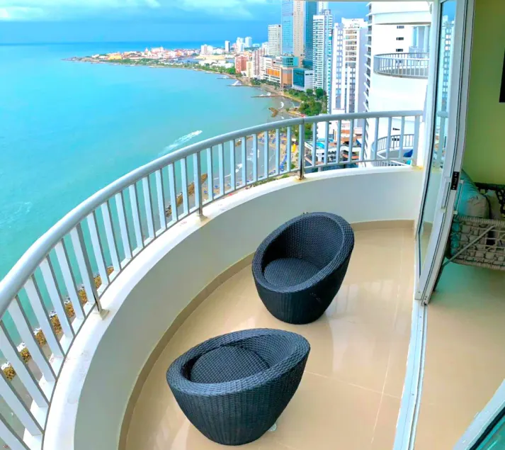 APARTMENT IN BOCAGRANDE - BEACHFRONT - Image 1