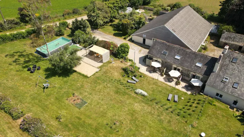 3 gites combined 5 bedrooms, 3 bathrooms, Large games room, gym and sauna. - Image 1