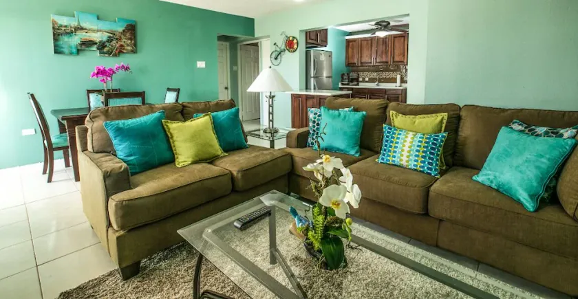 Book a PREMIER EXPERIENCE | 4 min from Bob Marley Museum - Image 1