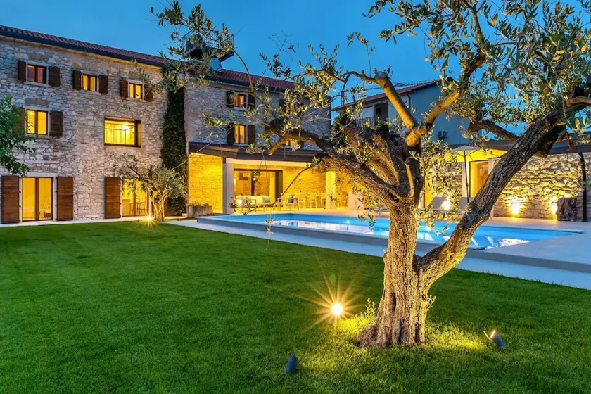 Charming stone Villa CX with large 50m2 heated pool - Image 1