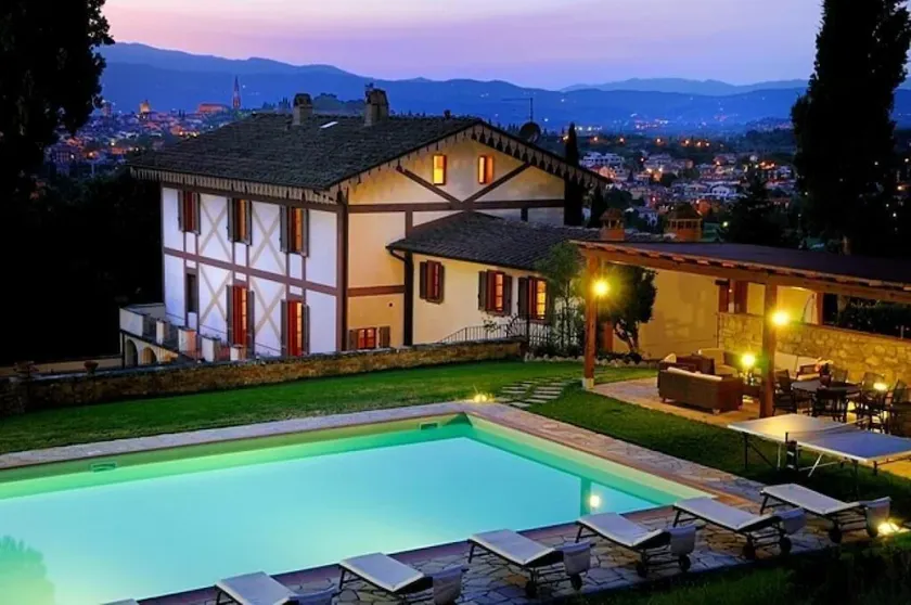 Spacious Villa Noble With All the Comfort, Located In A Peaceful Location Arezzo - Image 1