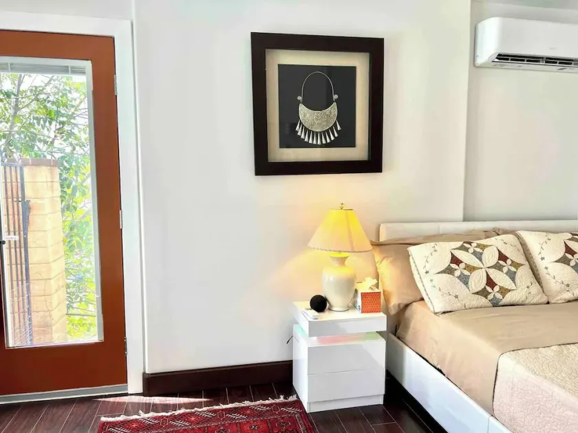 Vintoca Luxury Honeymoon Suite Farm Retreat - Image 1