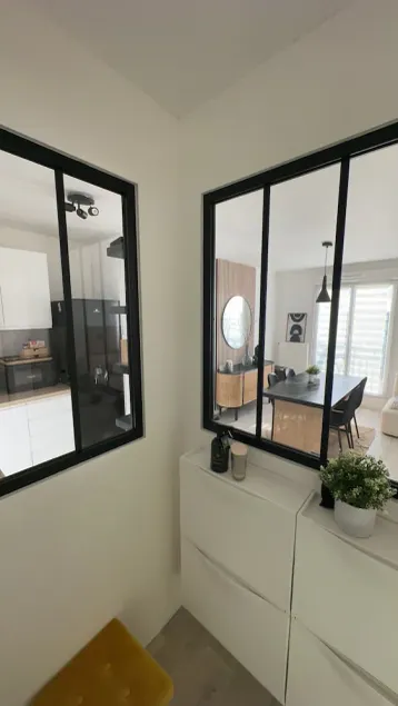 Grand F2 dernier etage belle vue - Image 1