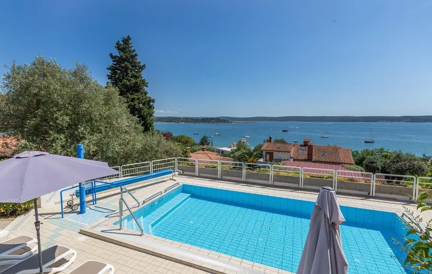 Awesome apartment in Portoroz with house sea view - Image 1
