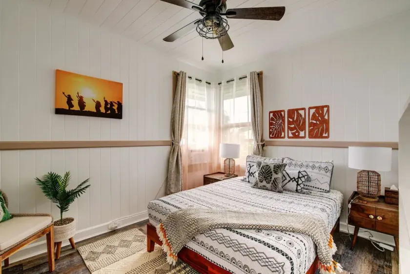 NEW - Hula House wAC- 3BR- Hilo Town - Image 1