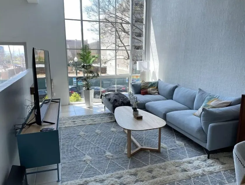 Entire 2BR Loft in Little Italy all within walking - Image 1