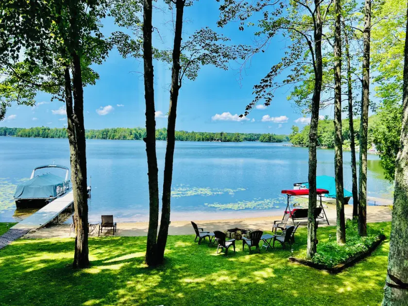 Schöne Bass Lake Retreat Minuten nach Traverse City.  Buchung auch für 2020 - Image 1