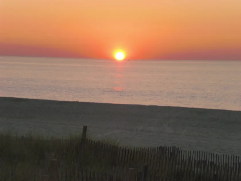 Beachfront Living - Your Morning View... - Image 1