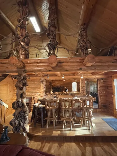 Cozy cabin on 5 acres - Image 1