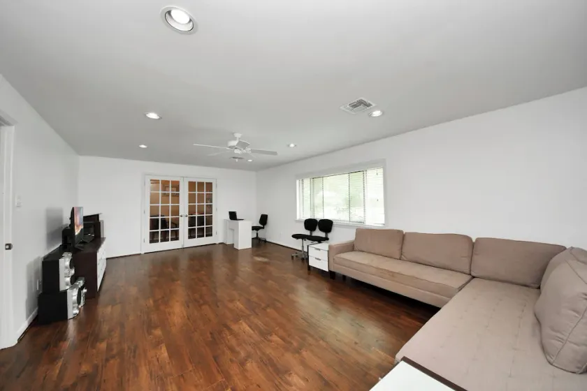 Lofty Grace Home 2 - Image 1