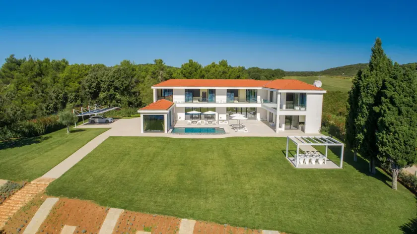 Luxury Villa La Bellissima with Pool - Image 1