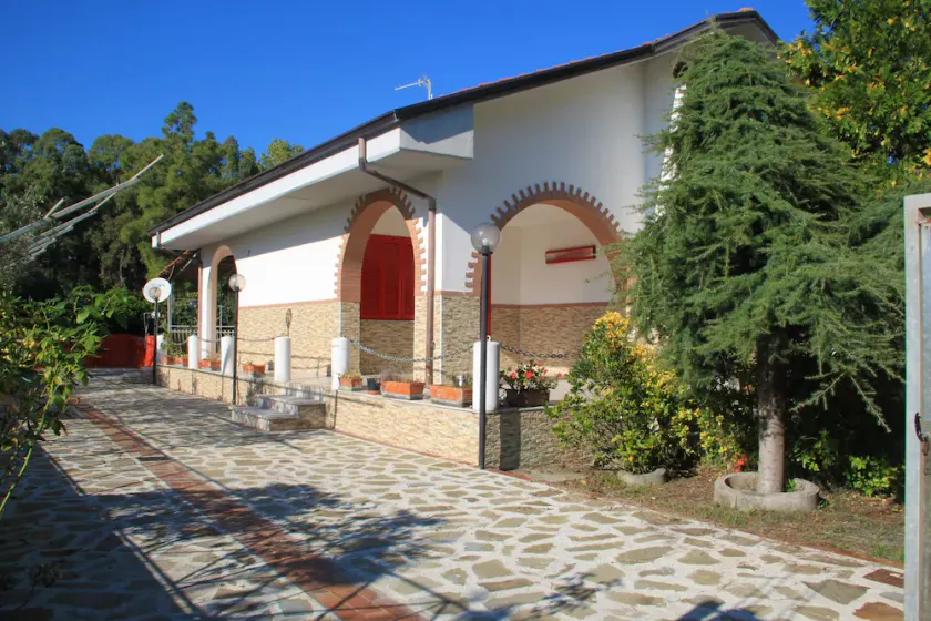 Wonderfully warm vacation home just 70 meters from the long beach. - Image 1