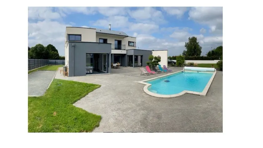 Beautiful house with swimming pool, ideal for relaxing or discovering Brittany - Image 1