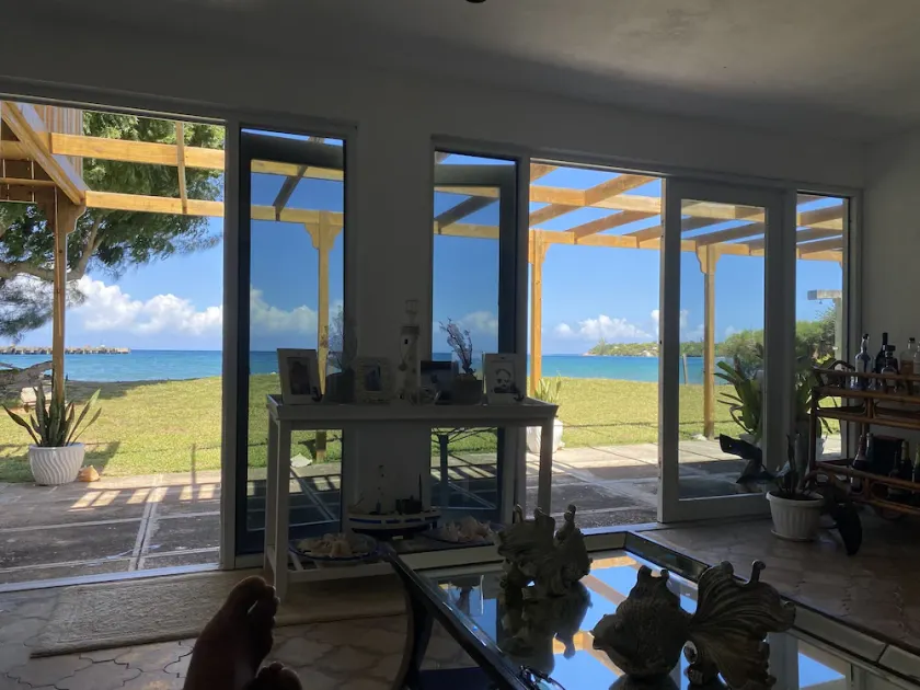 Quaint Beachfront Bungalow - Image 1
