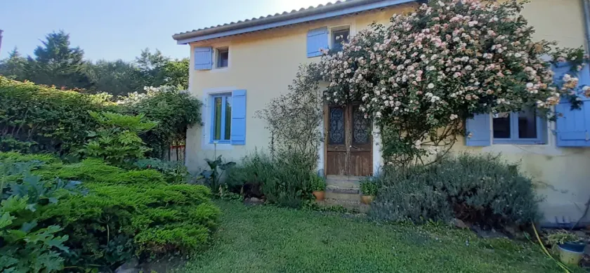 Bed and breakfast in the countryside - Image 1