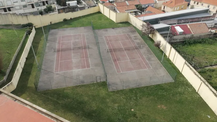 Cond Fechado, Piscina, Court de Ténis, Ginásio, Sauna e Banho Turco - Image 1