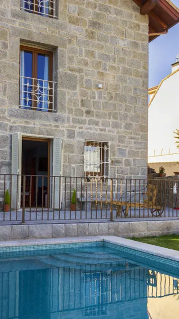 Stone house in Sierra del Guadarrama Natural Park country decoration - Image 1