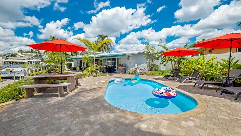 Luxury Waterfront  With Heated Pool Fort Lauderdale FL - Image 1