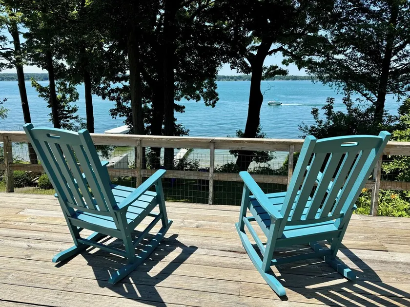Owasco Lake Beach Front Cottage mit herrlichem Blick - Image 1