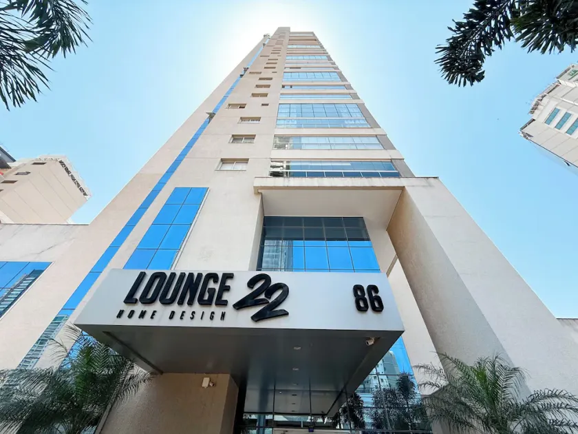 STAY Lounge 22 - Image 1