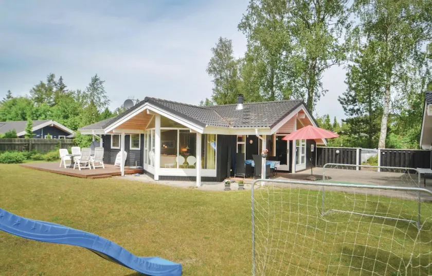 3 bedroom stunning home in Væggerløse - Image 1