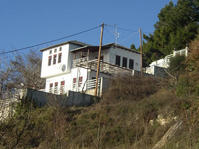 Pinakates: BIG HOUSE OF AUTHENTIC PELION - Image 1
