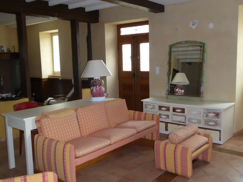 AFFITTO CASA IN INDIPENDENTE CHALOSSE - Image 1