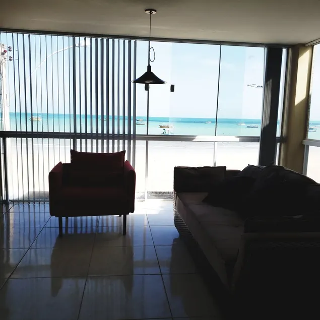 Beachfront house with 4 bedrooms, 3 bathrooms, barbecue area, swimming pool, and gourmet veranda. - Image 1