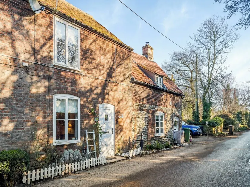 2 bedroom accommodation in Baconsthorpe, near Holt - Image 1