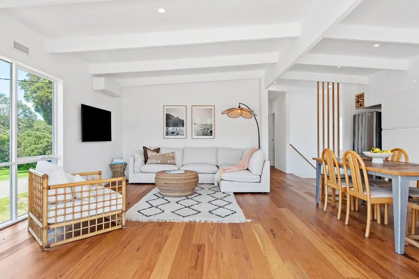 Get set to enjoy the perfect summer getaway (Sleeps 8) - Image 1