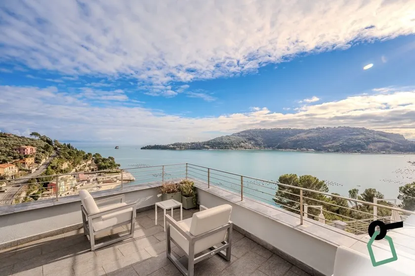 HOTIDAY Room Collection - Porto Venere - Image 1