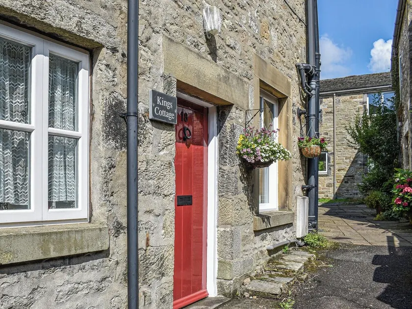 2 bedroom accommodation in Giggleswick, near Settle - Image 1