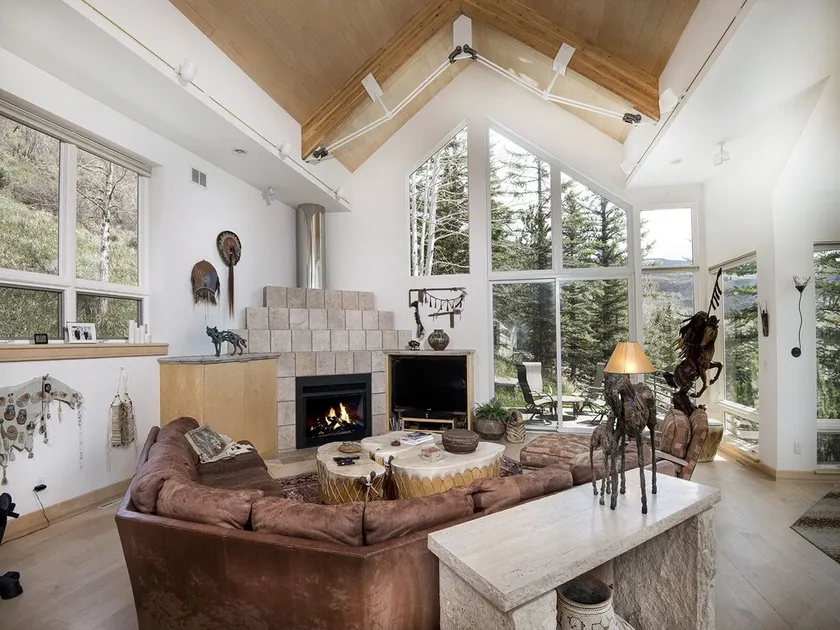Sandstone Chalet - Image 1