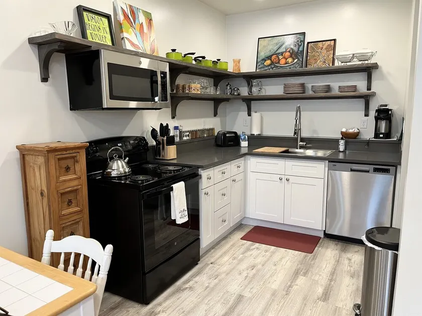 Cute 1 bedroom \"Ohana\" 10 miles from Eugene - Image 1